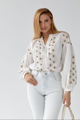Вишиванка на гудзиках з вишивкою хрестиком L 2450 Біла A-002450 фото